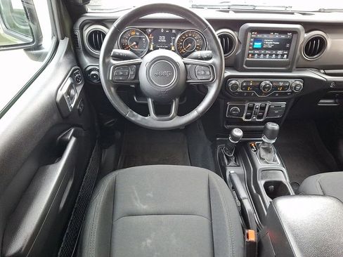 Used 2022 Jeep Wrangler Unlimited Sport AWD/4WD image 2