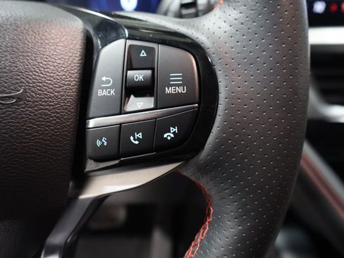 Used 2025 Ford Explorer ST-Line w/ ST-Line Street Pack image 39