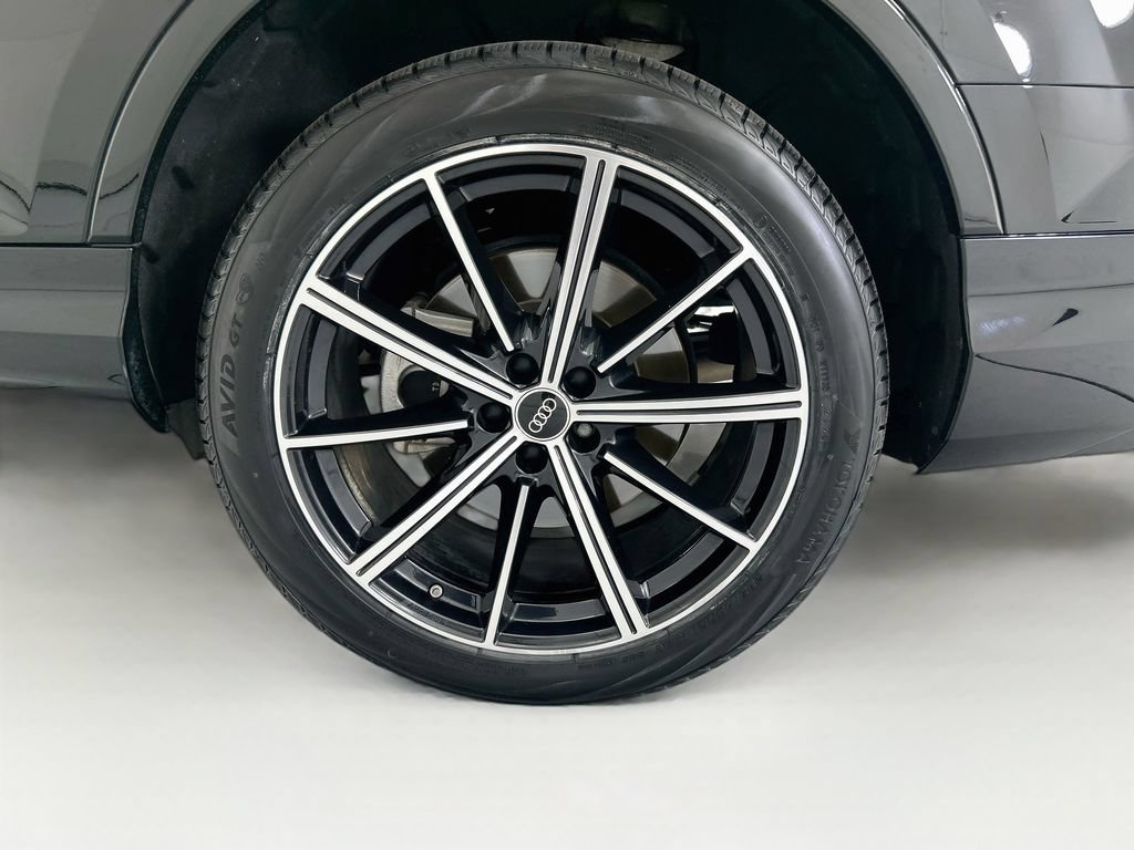 Used 2023 Audi Q7 3.0T Premium Plus AWD/4WD image 30