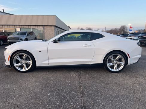 Used 2022 Chevrolet Camaro LT image 2