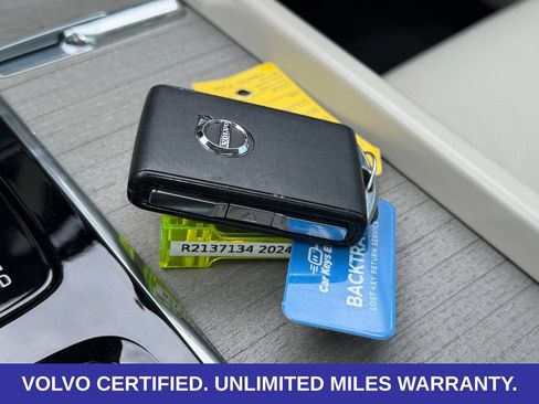 Certified 2024 Volvo V60 B5 Cross Country Plus w/ Protection Package Premier AWD/4WD image 35