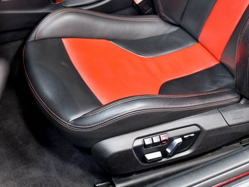 Used 2020 BMW M4 Coupe w/ Competition Package RWD image 8
