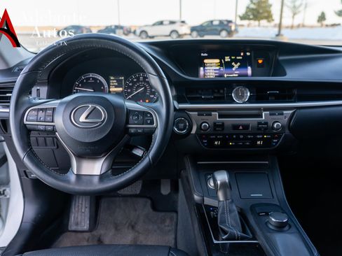 Used 2017 Lexus ES 350 image 11