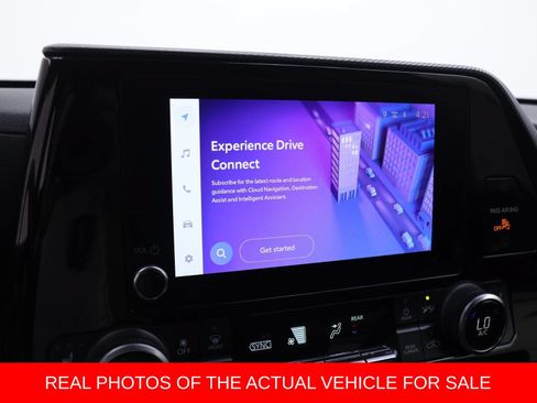 Used 2023 Toyota Highlander XSE FWD image 8