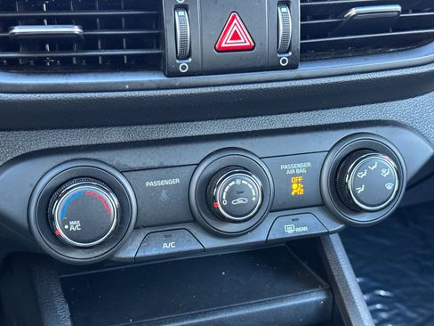 Certified 2023 Kia Forte LXS w/ LXS Technology Package image 19