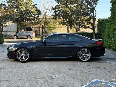 Used 2013 BMW M6 Coupe 2D image 2