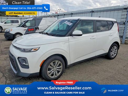 Used 2021 Kia Soul LX image 1