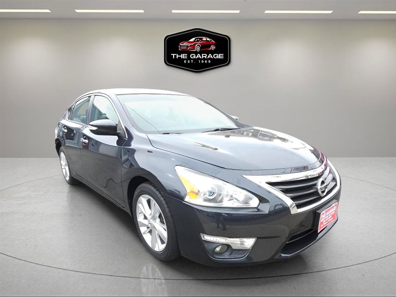 Used 2014 Nissan Altima 2.5 SL w/ Moonroof Package FWD image 8