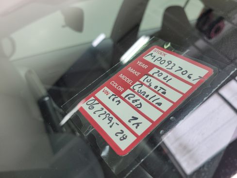 Used 2021 Toyota Corolla SE FWD image 30