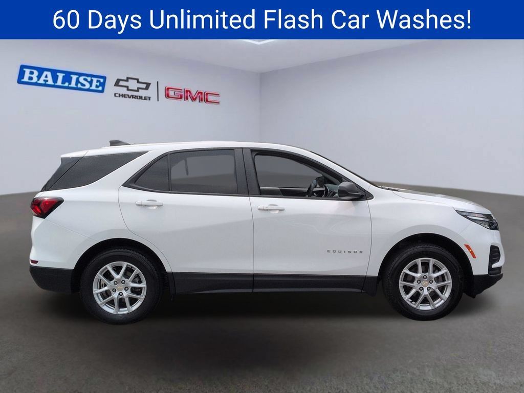 Certified 2024 Chevrolet Equinox LS w/ LS Convenience Package AWD/4WD image 3