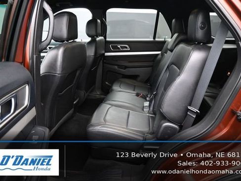 Used 2016 Ford Explorer XLT w/ Equipment Group 202A AWD/4WD image 35