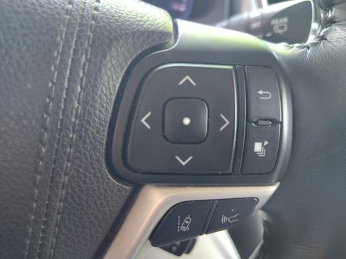 Used 2018 Toyota Highlander Limited AWD/4WD image 27