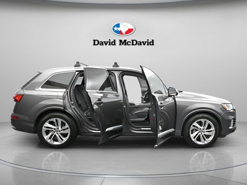 Used 2020 Audi Q7 3.0T Prestige w/ Prestige Package image 21