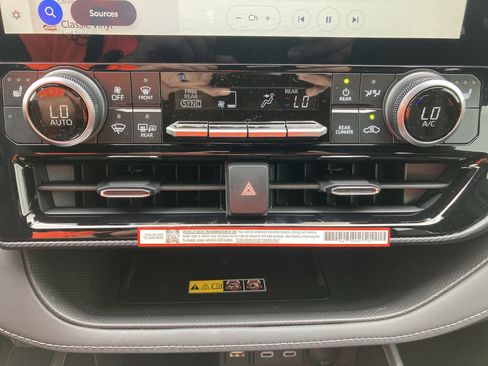 New 2026 Toyota Highlander XSE image 17