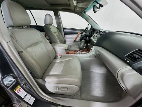 Used 2009 Toyota Highlander Limited AWD/4WD image 7