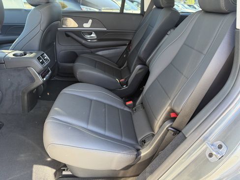 New 2026 Mercedes-Benz GLS 450 4MATIC image 30