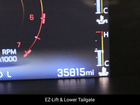 Used 2023 Chevrolet Colorado Trail Boss w/ Technology Package image 27