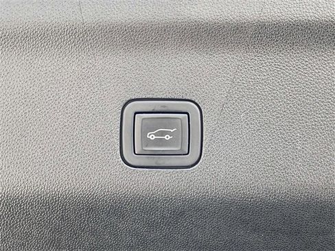 Used 2024 GMC Yukon XL AT4 w/ AT4 Premium Package image 13