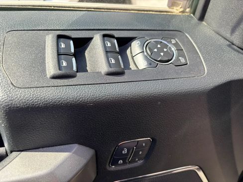 Used 2016 Ford F150 Platinum w/ Equipment Group 701A Luxury RWD image 11
