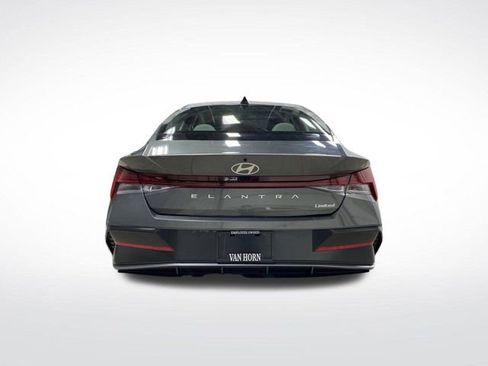 New 2026 Hyundai Elantra Limited image 15