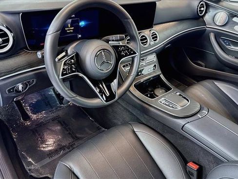 Used 2022 Mercedes-Benz E 350 Sedan image 9