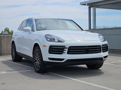 Certified 2022 Porsche Cayenne AWD/4WD image 10