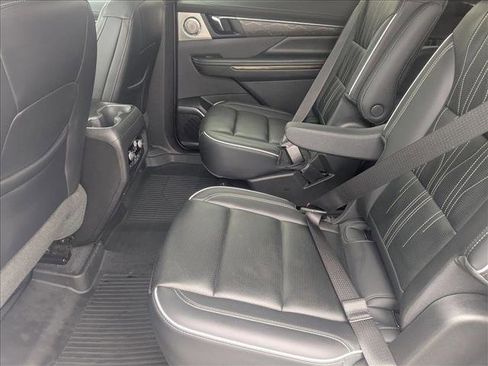 Used 2025 Buick Enclave Avenir w/ Super Cruise Package image 19