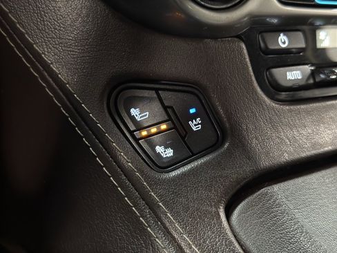 Used 2016 Chevrolet Suburban LTZ image 26