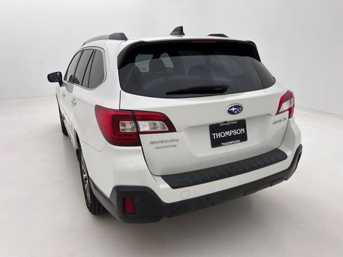Used 2019 Subaru Outback 2.5i Touring AWD/4WD image 8