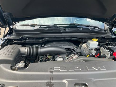 Used 2021 RAM 1500 Laramie w/ Sport Appearance Package AWD/4WD image 17