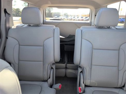 Used 2022 GMC Acadia SLT w/ Technology Package image 29