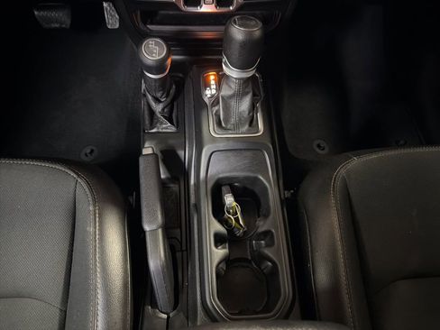 Used 2021 Jeep Wrangler Unlimited Sport image 21