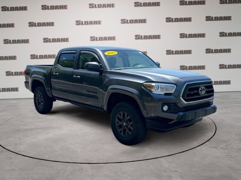 Used 2023 Toyota Tacoma SR5 AWD/4WD image 7