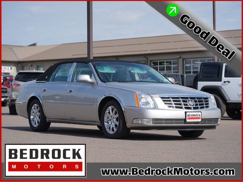 Used 2008 Cadillac DTS FWD image 1