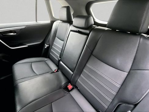 Certified 2022 Toyota RAV4 Limited FWD image 23