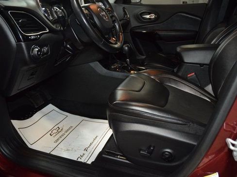 Used 2019 Jeep Cherokee Altitude image 36