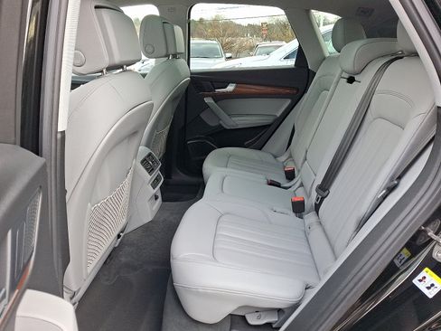 Used 2022 Audi Q5 2.0T Premium Plus w/ Premium Plus Package image 11