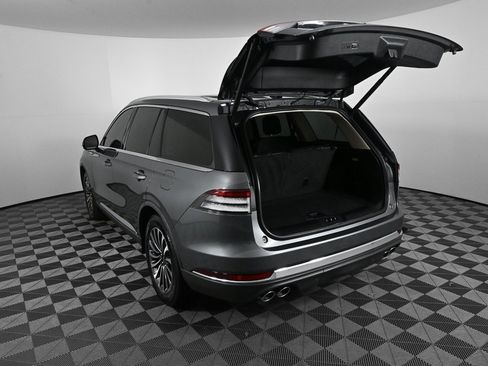 Used 2023 Lincoln Aviator Reserve w/ Elements Package Plus image 32