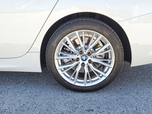 Used 2023 BMW 330e w/ Driving Assistance Package image 9