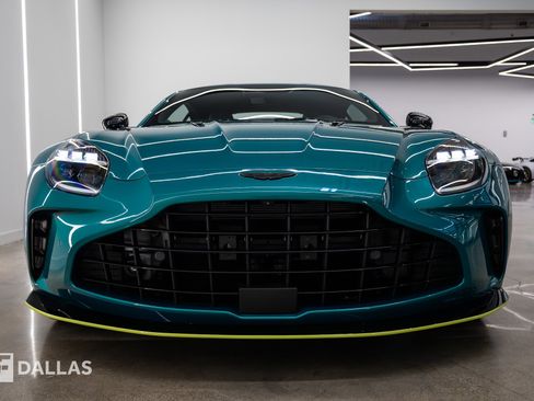 Used 2026 Aston Martin V8 Vantage S RWD image 6