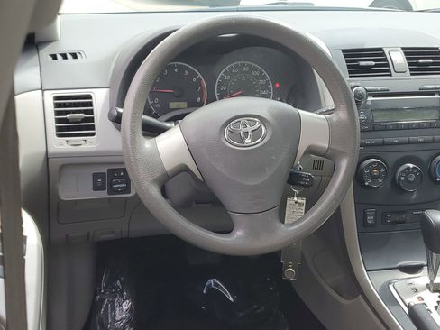 Used 2010 Toyota Corolla LE FWD image 12