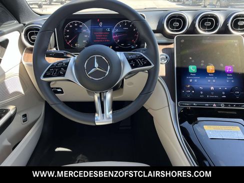 Used 2025 Mercedes-Benz C 300 4MATIC Sedan image 19