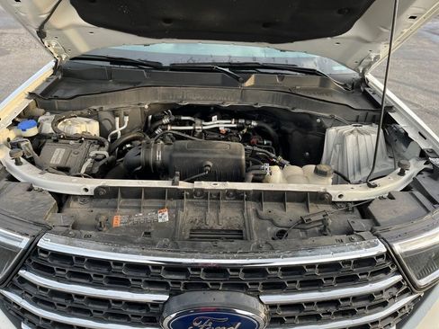 Used 2023 Ford Explorer XLT w/ Equipment Group 202A image 22
