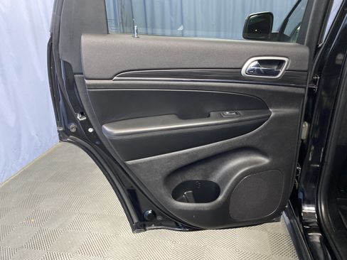 Used 2019 Jeep Grand Cherokee Limited w/ Luxury Group II image 25