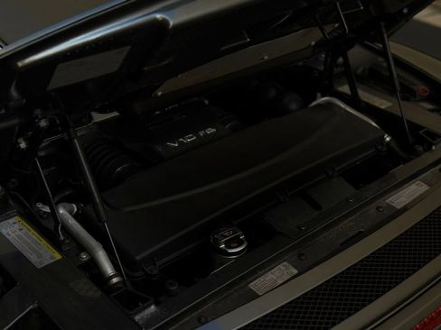 Used 2012 Audi R8 V10 image 45