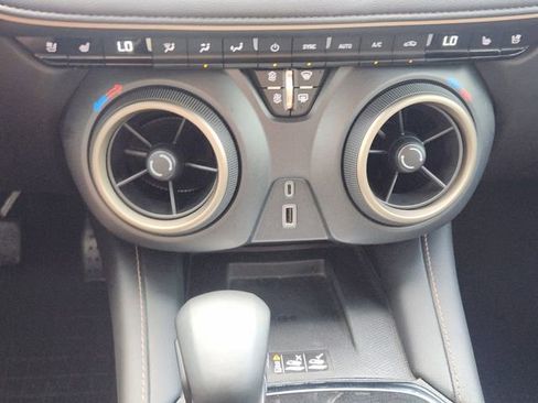 Used 2023 Chevrolet Blazer Premier w/ Driver Confidence II Package FWD image 22