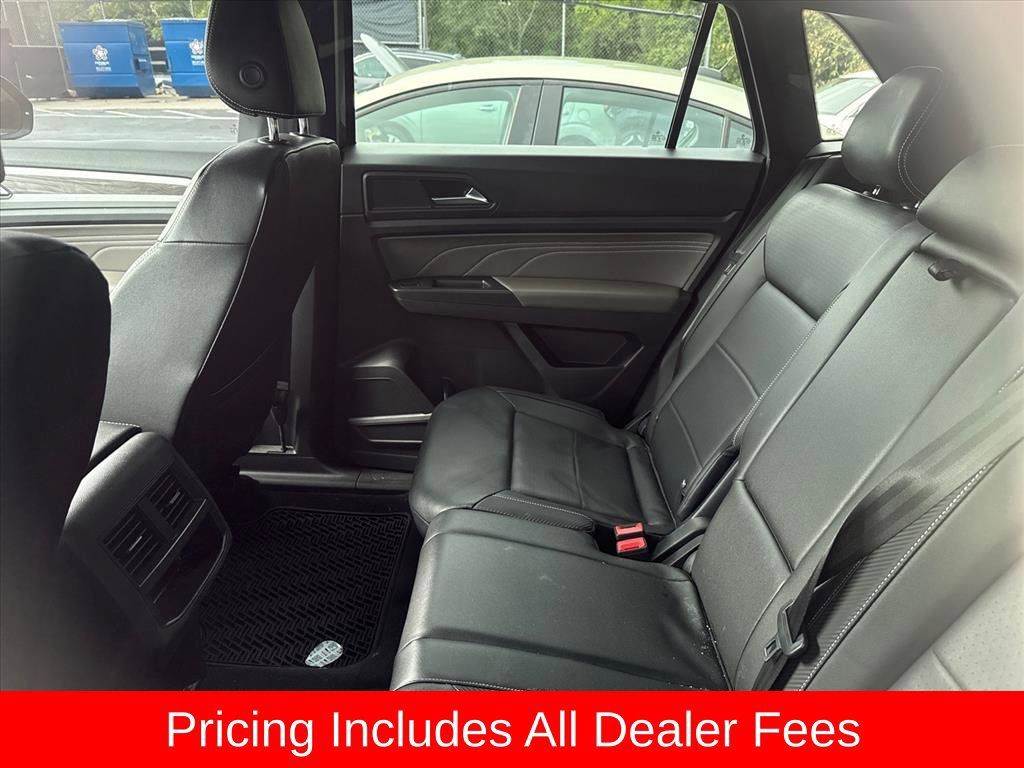 Used 2022 Volkswagen Atlas Cross Sport SE FWD image 7