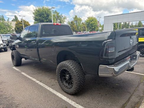 Used 2016 RAM 3500 Tradesman w/ Chrome Appearance Group AWD/4WD image 6