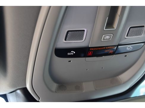 Certified 2023 Volvo XC60 B5 Core w/ Climate Package image 39