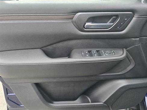 New 2026 Nissan Armada SL w/ Captain's Chari Seat Package image 29